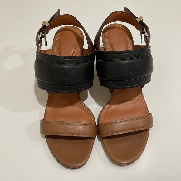 ⭐️Givenchy Black and Camel Small Heeled Sandals. GORGEOUS! Excellent Condition— - Picture 1 of 10